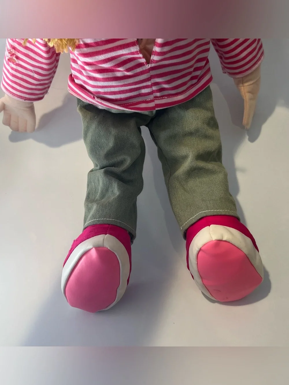 SILLY PUPPETS Girl Hand Puppet - Clothes Blonde Hair Green Eyes Pretend Play